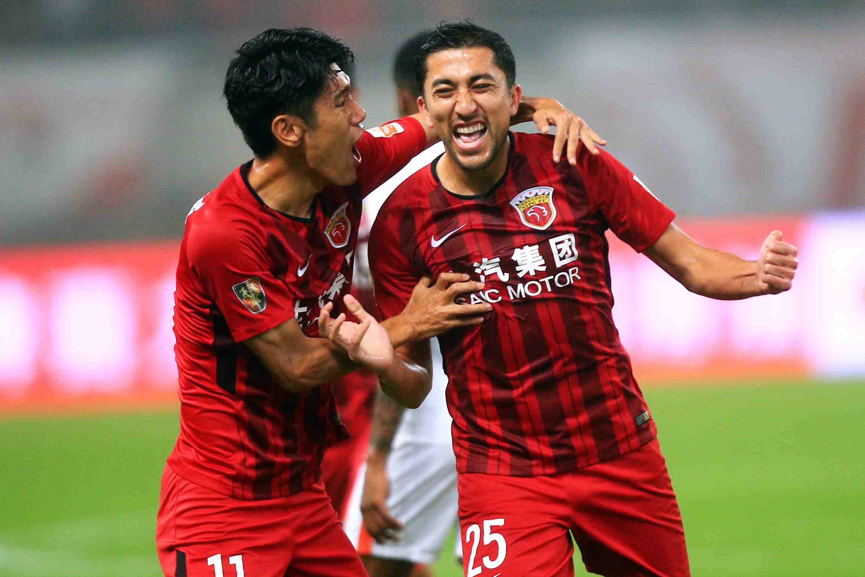 那时他仍在 那时他仍在